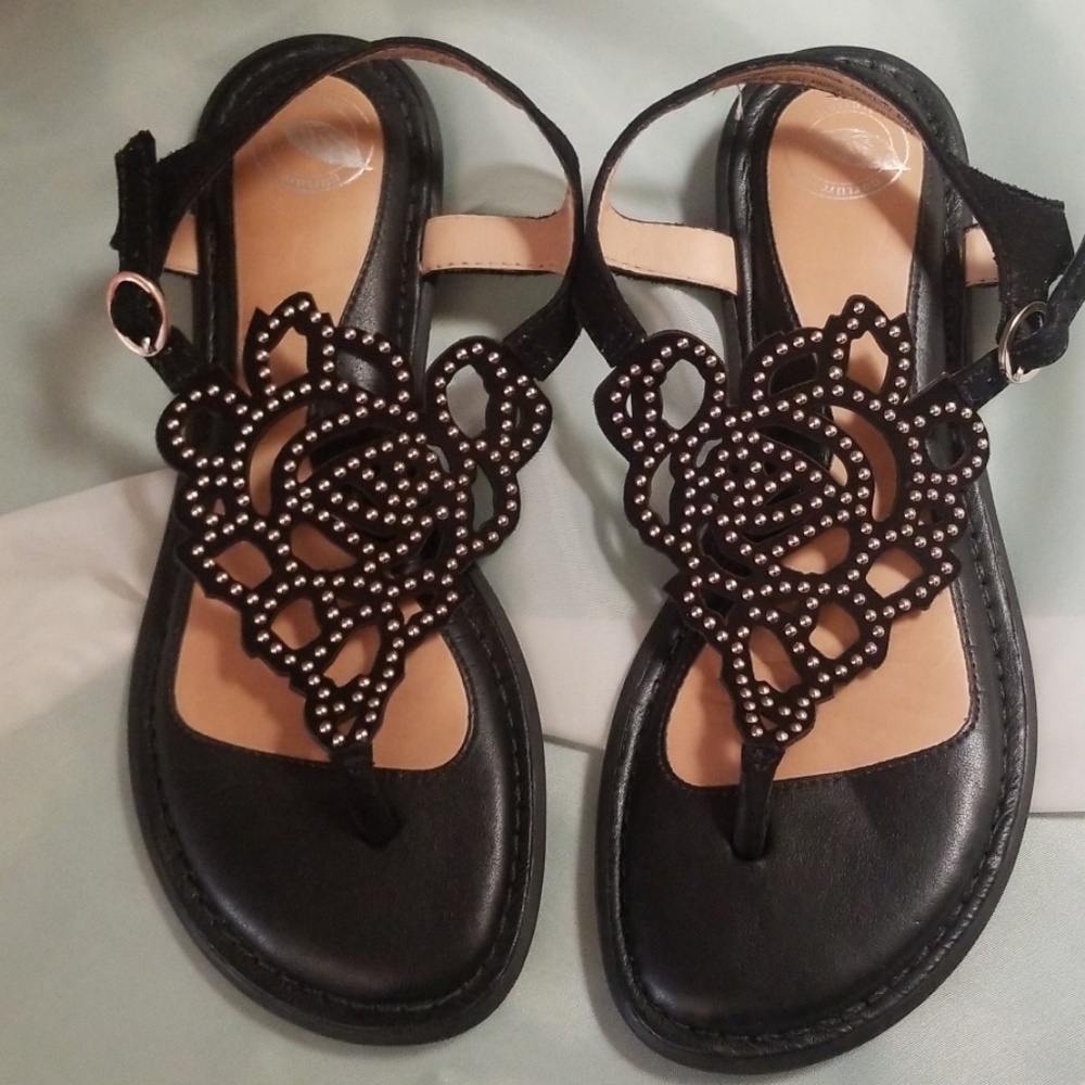 Sandals with Camilla flower and studs